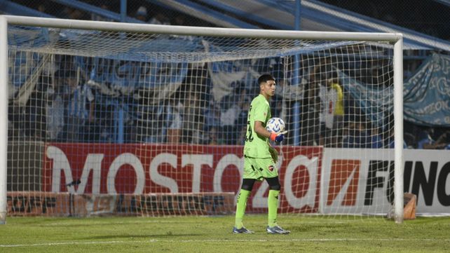 Josué Reinatti mantuvo la valla invicta en su debut en Newell's, que representó también el primero de Mariano Soso en el banco rojinegro.
