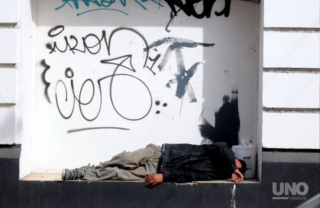 En la ciudad de Santa Fe hay 730 personas en situación de calle: la mayoría son jóvenes de entre 19 y 35 años En la ciudad de Santa Fe hay 730 personas en situación de calle: la mayoría son jóvenes de entre 19 y 35 años