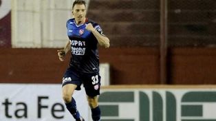 Este martes se sabrá si Bottinelli puede jugar ante Aldosivi