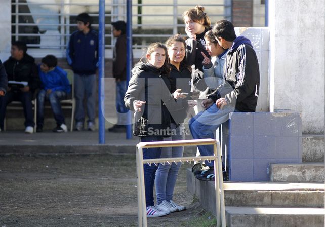 Autoridad. La iniciativa apunta a generar consensos entre todos los actores de la escuela para generar una mejor convivencia y respeto de los roles. Foto: José Busiemi / UNO Santa Fe.