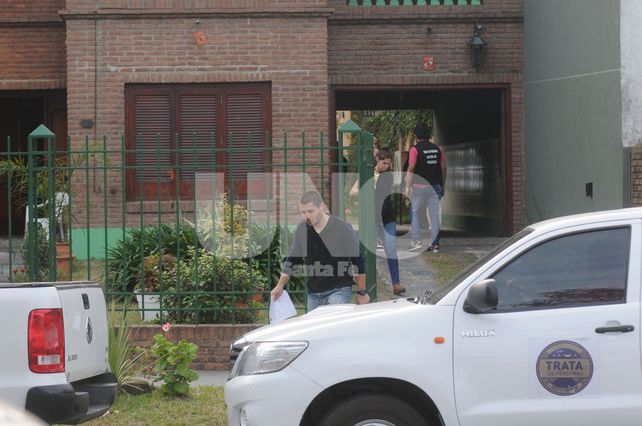 Operativo. La casa allanada por los efectivos de la Agencia de Trata de Personas