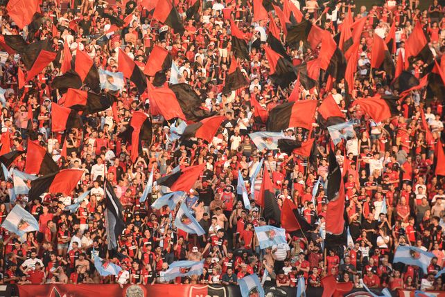 Los hinchas rojinegros podrán adquirir entradas hoy