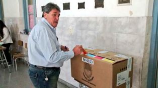 Ya emitió su voto Luis Rubeo