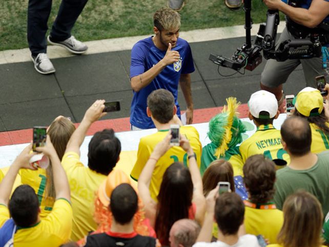 Los hinchas de Brasil no la pasan nada bien