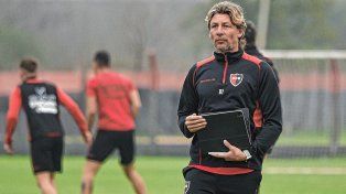 El crespense Gabriel Heinze se sumaría al cuerpo técnico del Arsenal de Inglaterra.