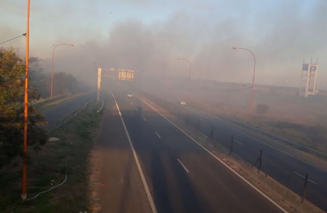 Incendios en El Pozo generan inconvenientes en la Ruta 168