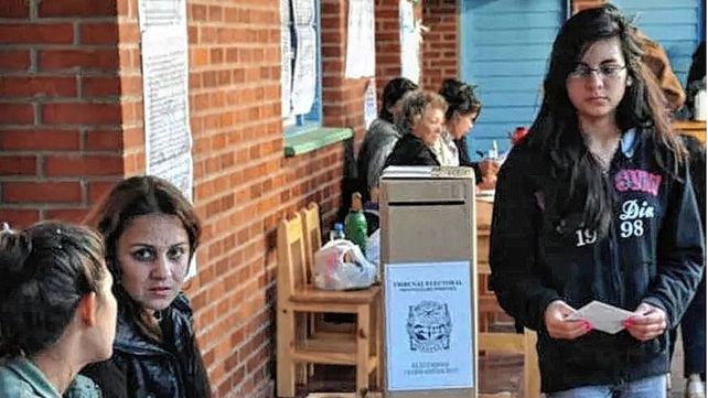 Voto joven en Santa Fe: desde el gobierno confían que se apruebe este año