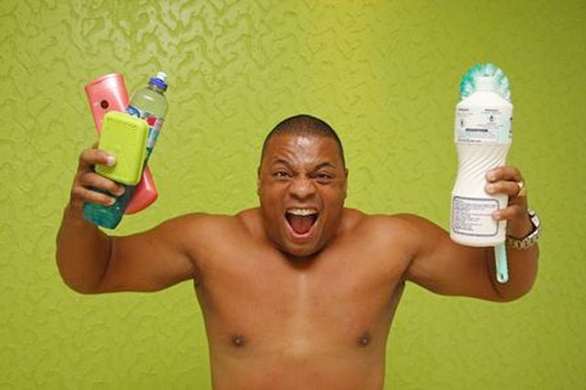 El “Hulk” brasileño por fin se pudo quitar la pintura verde de su cuerpo