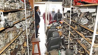 Allanaron y clausuraron un negocio de venta de autopartes robadas