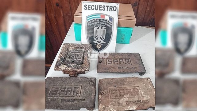Las tapas de medidores de agua potable recuperadas.&nbsp;