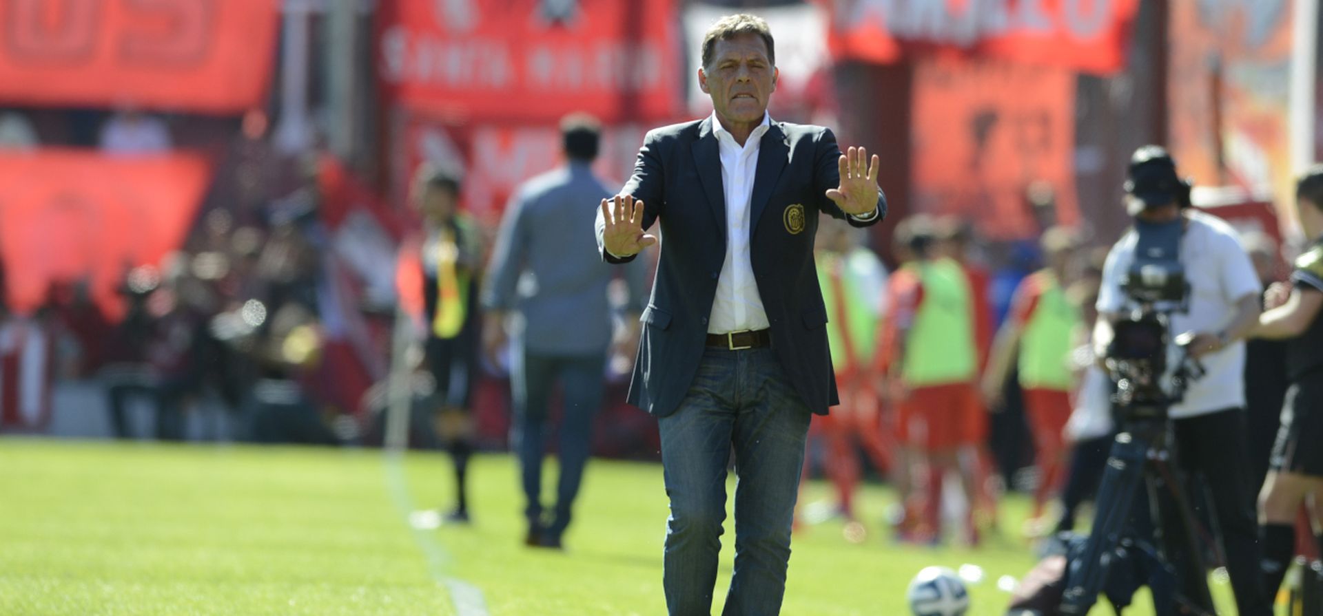 Russo quiere cortar otra racha como técnico de Central