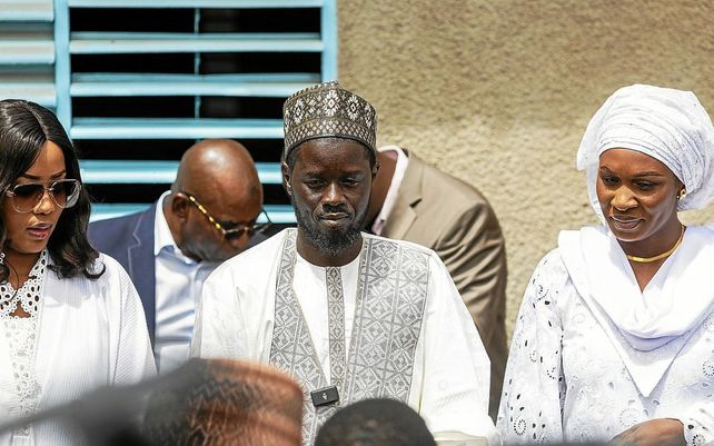Senegal tiene nuevo presidente: es polígamo y habrá dos primeras damas