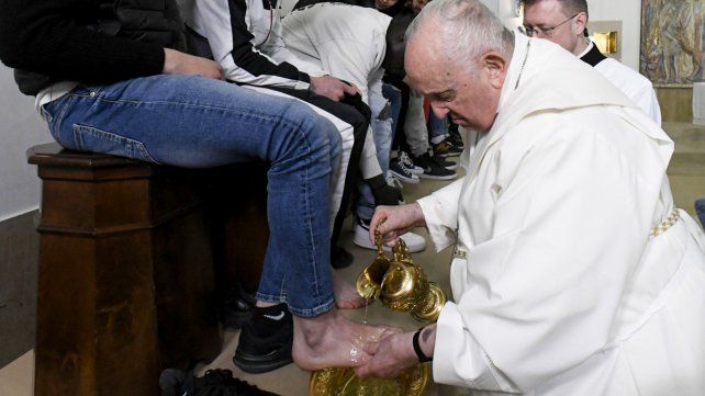 Francisco pidió a los sacerdotes que no ensucien a la Iglesia con desunión y polarizaciones en la denominada Misa Crismal de la época de Pascua.