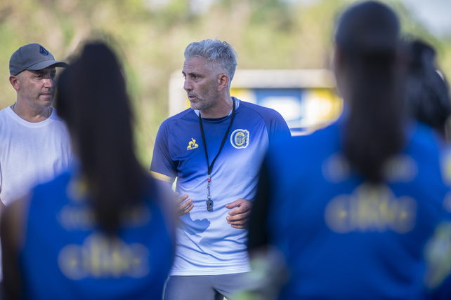 Maximiliano Blanco es el nuevo entrenador de Central en el fútbol femenino.