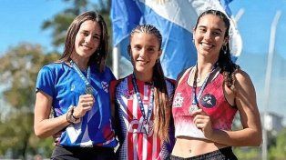 Denise Garetto de Unión en triple salto con 12.20 metros se llevó el primer lugar, y su hermana Leila, fue segunda.