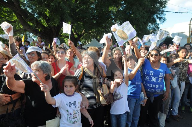 Miles de fieles participaron de la tradicional misa.