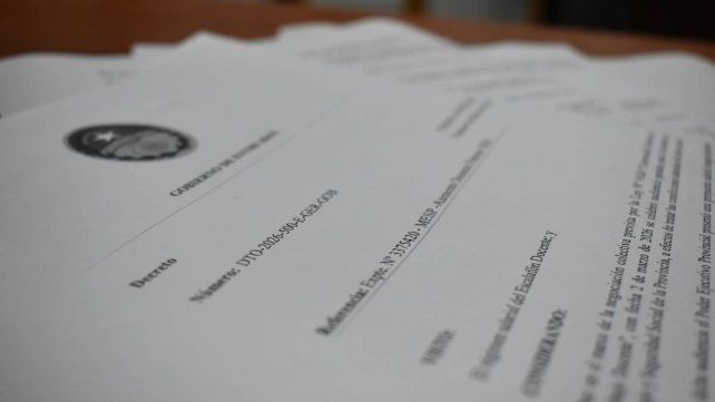 Agmer anunció que presentó una acción de inconstitucionalidad contra el decreto del gobernador que dispuso otorgar un aumento salarial no remunerativo.