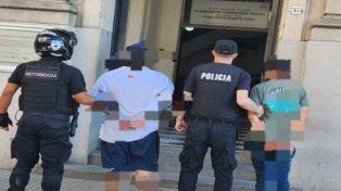 Este domingo hubo balazos frente al club Unión con cuatro detenidos: les incautaron un revólver con balas