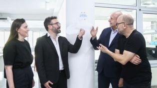 El gobernador Perotti participó ayer de la inauguración de Eureka.