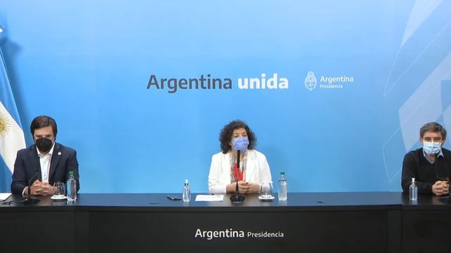 Carla Vizzotti en conferencia de prensa junto a sus pares de la ciudad de Buenos Aires