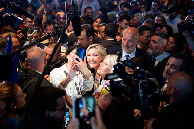 Macron y Le Pen pelean voto a voto para los comicios de este domingo en Francia