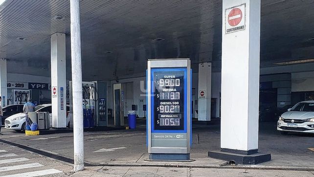 YPF aumentó el precio de los combustibles y en Santa Fe la nafta llega casi a los 100 pesos