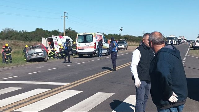 Un choque entre un automóvil y un camión provocó la muerte de tres personas en la ruta 127
