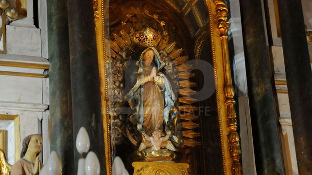 Una corona, 90 años de historia y un robo que no pudo contra la devoción de los fieles