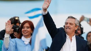 Con el mismo amor de siempre, aún en momentos tan difíciles, dijo Cristina.