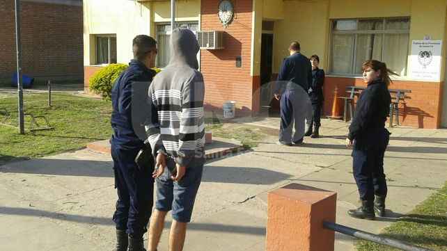 Luego de un tiroteo se detuvo a un violento delincuente en Recreo Luego de un tiroteo se detuvo a un violento delincuente en Recreo