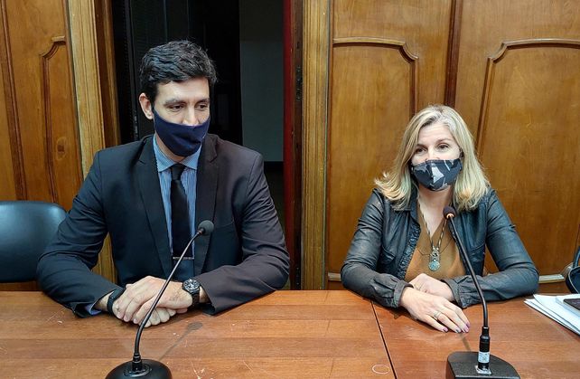Los fiscales Ana Laura Gioria y Martín Torres formularon las acusaciones en el juicio.