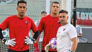Joaquín Enrico podría ser convocado para el cotejo que Colón afrontará ante Estudiantes, por la lesión de Ibáñez.