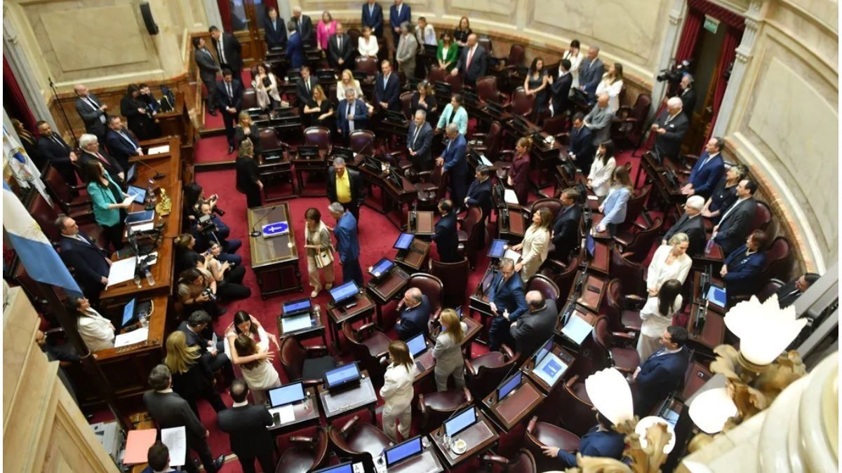 El Gobierno logró la media sanción de la Reforma laboral en el Senado