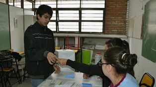 Realizan un simulacro en escuelas santafesinas de cara a las elecciones presidenciales