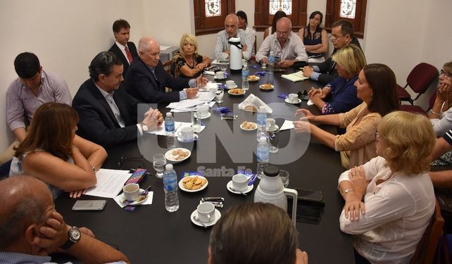 Encuentro. Lamberto brindó su informe ante los integrantes de la comisión de Asuntos Constitucionales de la Cámara de Diputados.