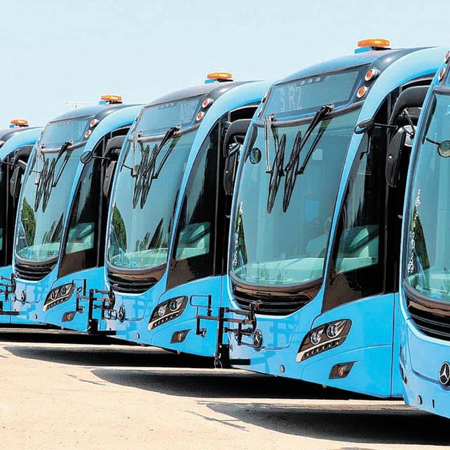 La línea de buses de Mercedes se destaca por su moderna fisonomía y calidad.