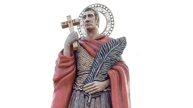 La escultura. De San Expedito es obra de la artista plástica Valentina Fernández.
