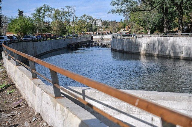 Avanza la obra de saneamiento el arroyo Las Viejas.