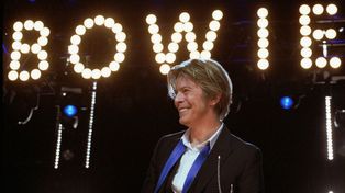El catálogo musical de David Bowie fue vendido por sus herededos en 250 millones de dólares.