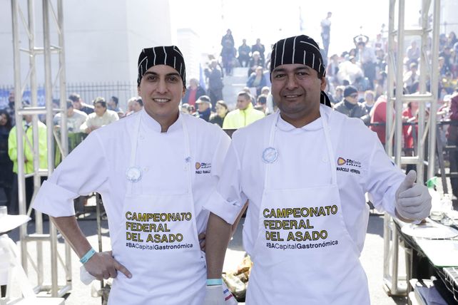 Los secretos de un buen asado, revelados por uno los elegidos como mejores asadores del país