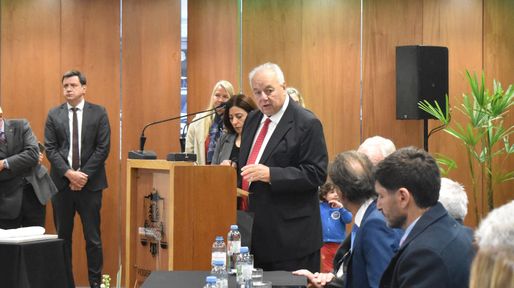 El presidente de la Corte, Rafael Gutiérrez, tras la inauguración del nuevo edificio de Tribunales: Me voy a ir cuando yo disponga