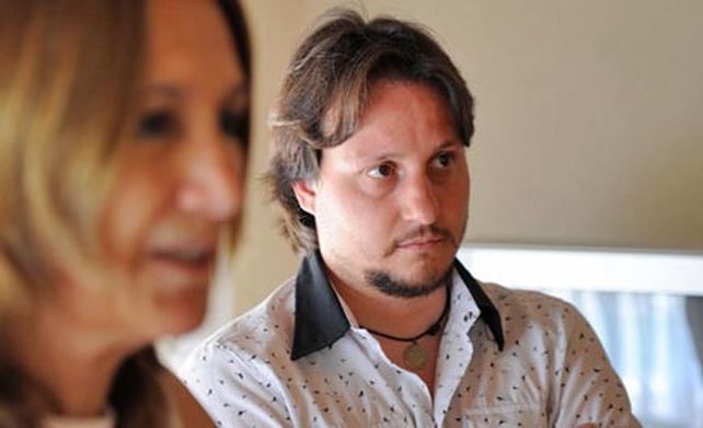 Dos hombres acomodan sus vidas tras saber que fueron cambiados al nacer