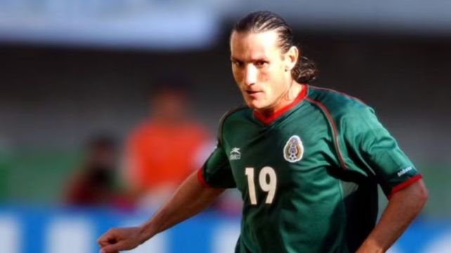 Gabriel Caballero con la camiseta de la selección de México.&nbsp;