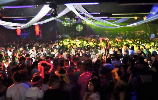 Bailes más controlados. Para el municipio