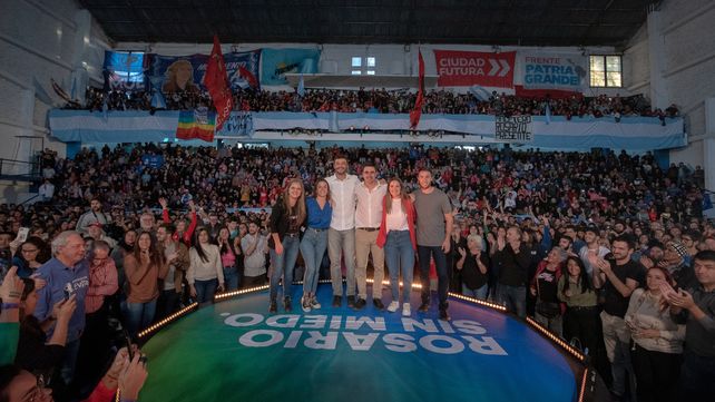 Los precandidatos del Movimiento Evita y Ciudad Futura realizaron una multitudinario acto