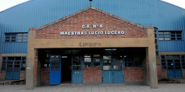 Detuvieron a un joven que falsificaba y vendía títulos de una escuela secundaria
