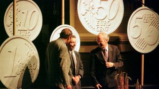 El euro cumple 20 años en medio de cruciales ajustes