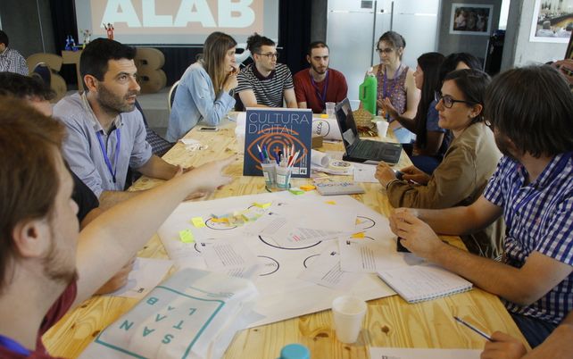 Extienden hasta el lunes la convocatoria a La Colaboradora