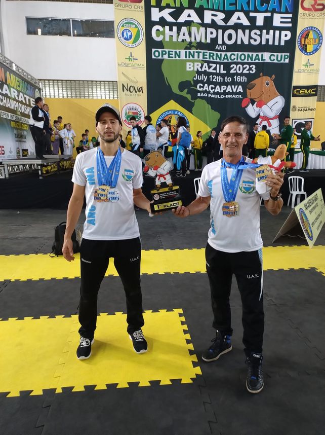 Tomás y su padre Daniel acapararon varias preseas en Brasil.