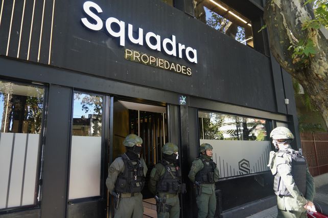 Allanan una inmobiliaria del centro por lavado de dinero.